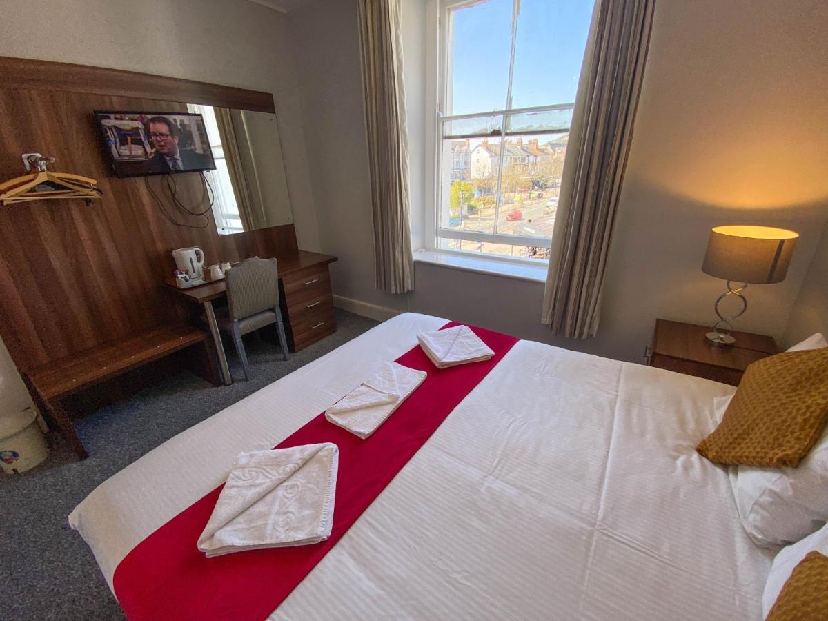 The Broadway Hotel Llandudno Buitenkant foto